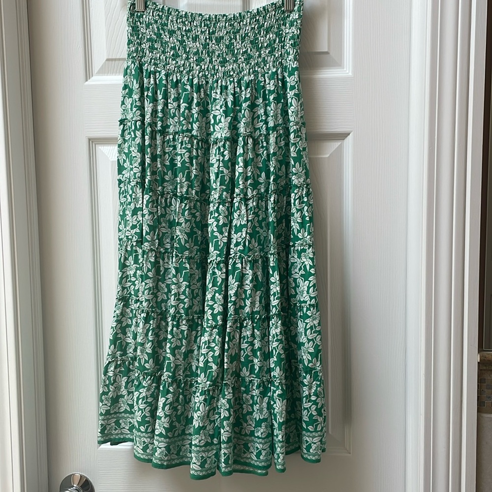 Max Studio Midi skirt, brand new, never worn